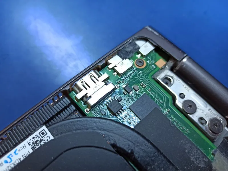 Port USB C na płycie głównej HP Spectre 15-BL 100nd