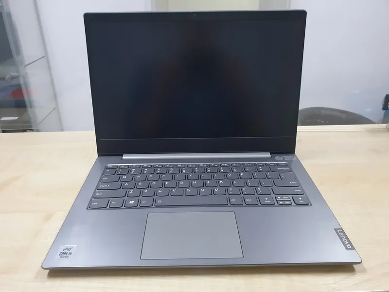 Laptop Lenovo Thinkpad 14-IIL 20SL po wymianie klawiatury