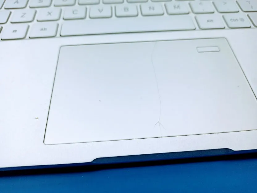 Uszkodzony touchpad w laptopie Xiaomi
