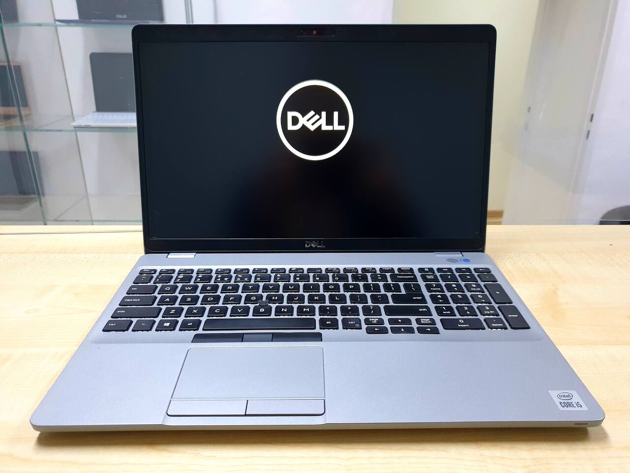 Serwis-komputerowy-Dell-naprawa-laptopa